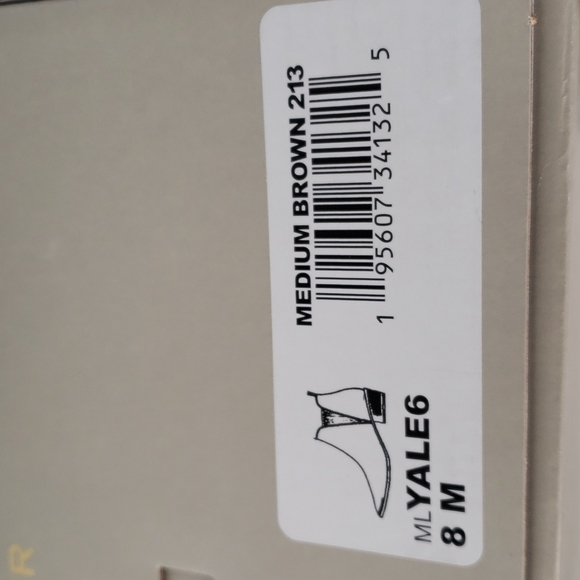 NEW Marc Fisher Yale Chelsea Boot - Picture 13 of 13